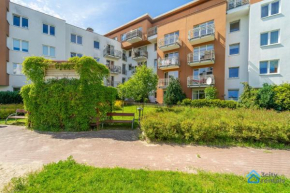 Apartment for 10 with garden and parking